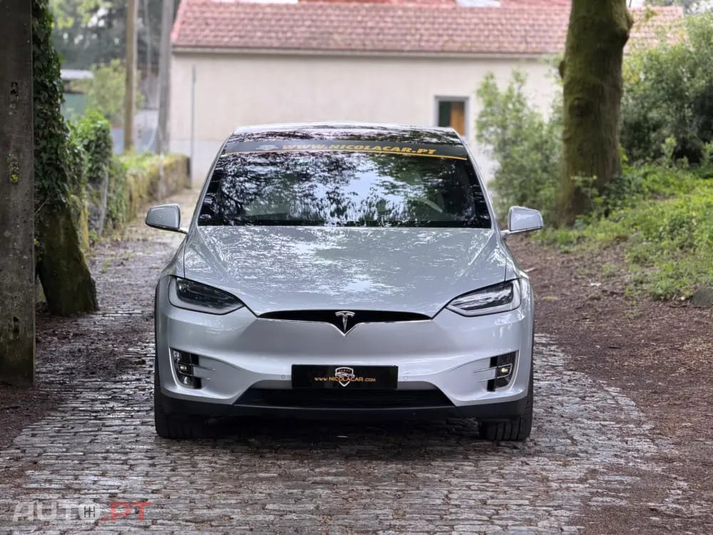 Tesla Model X 100D
