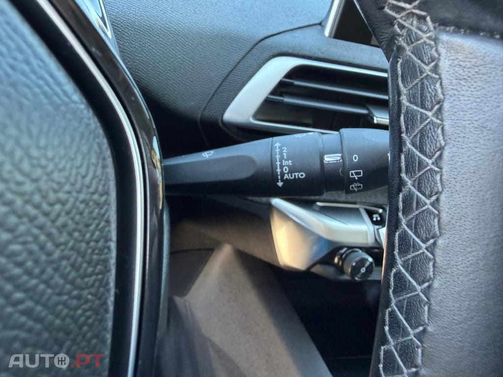 Peugeot 3008 1.5 BlueHDi Allure