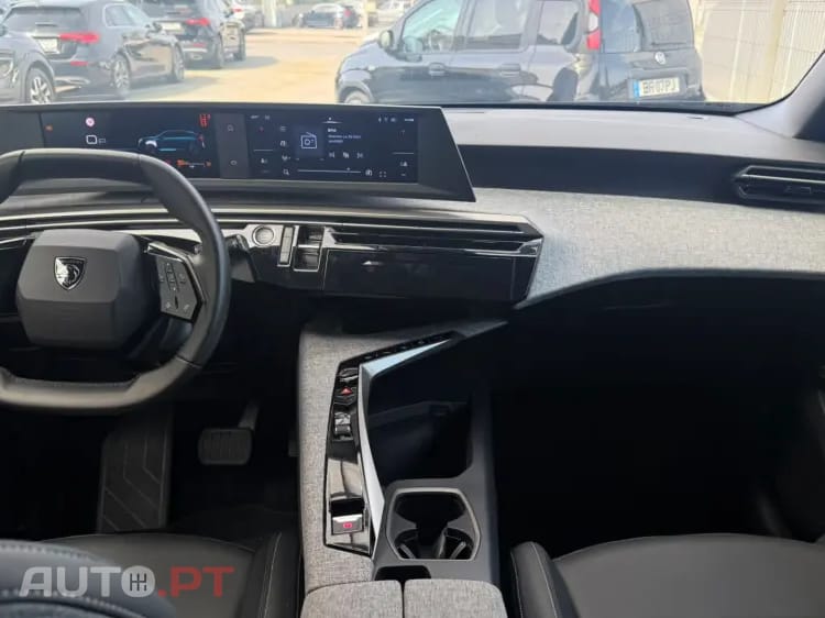 Peugeot 3008 1.2 Hybrid Allure e-DCS6