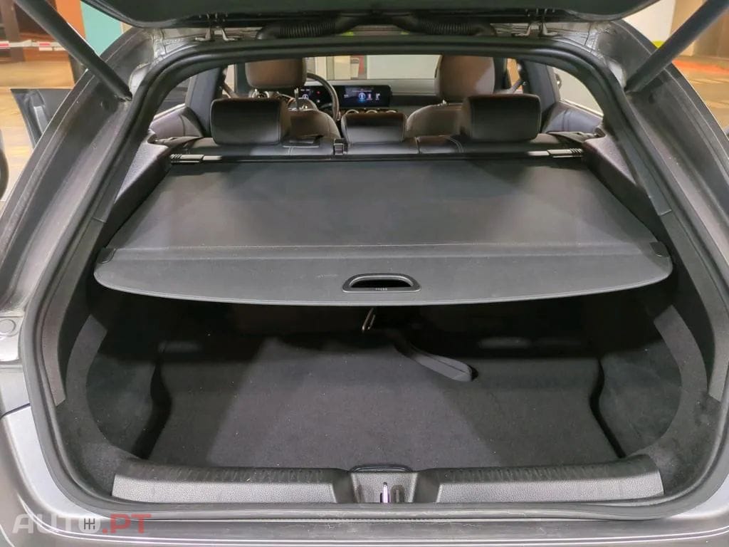 Mercedes-Benz CLA 250 e Shooting Brake Style Plus