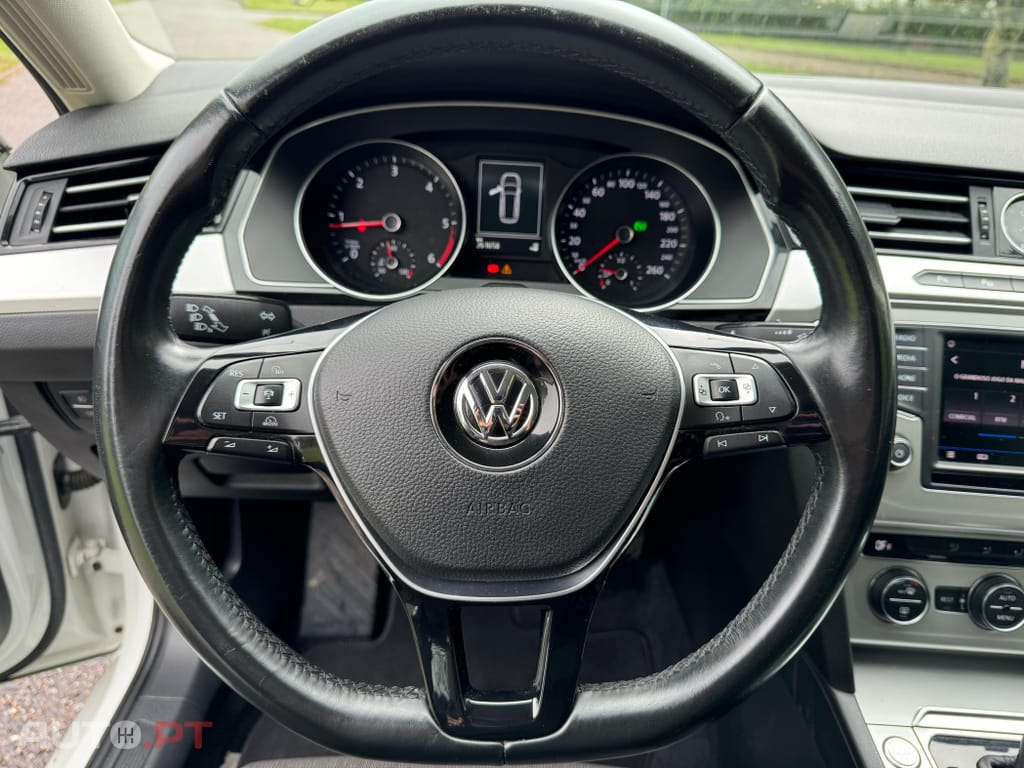 Volkswagen Passat 1.6 TDi Business DSG
