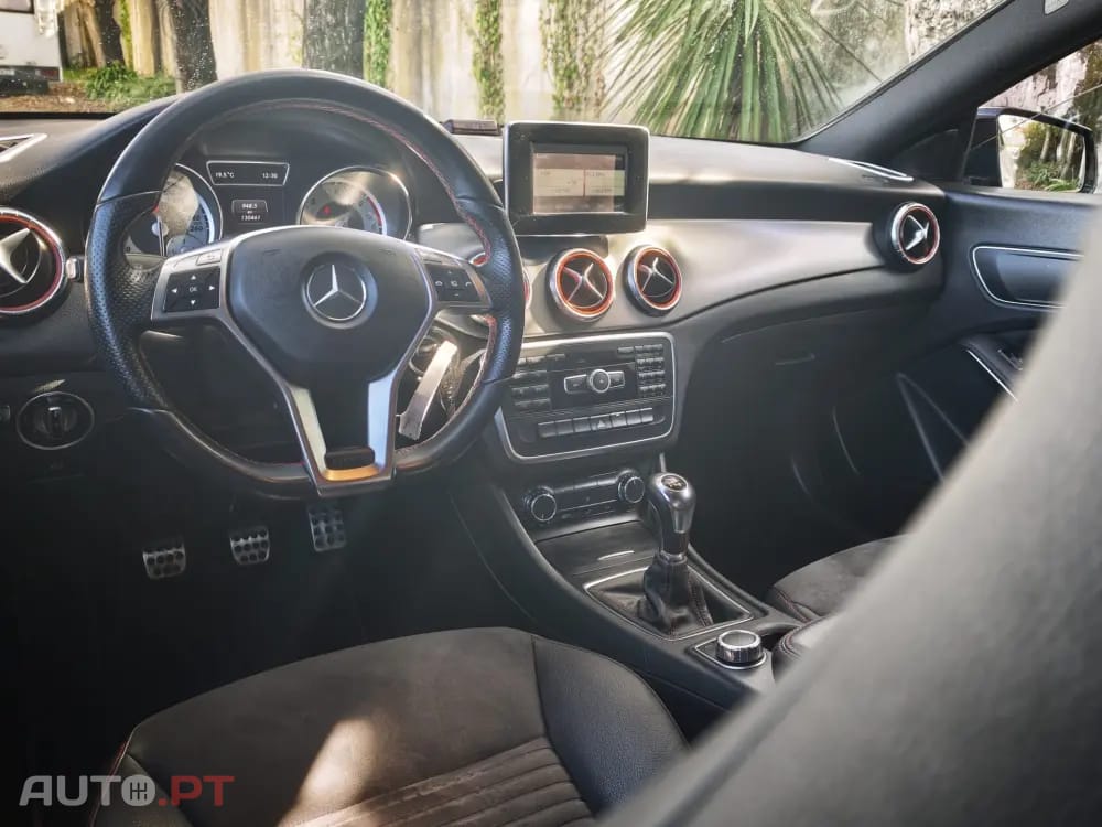 Mercedes-Benz CLA 200