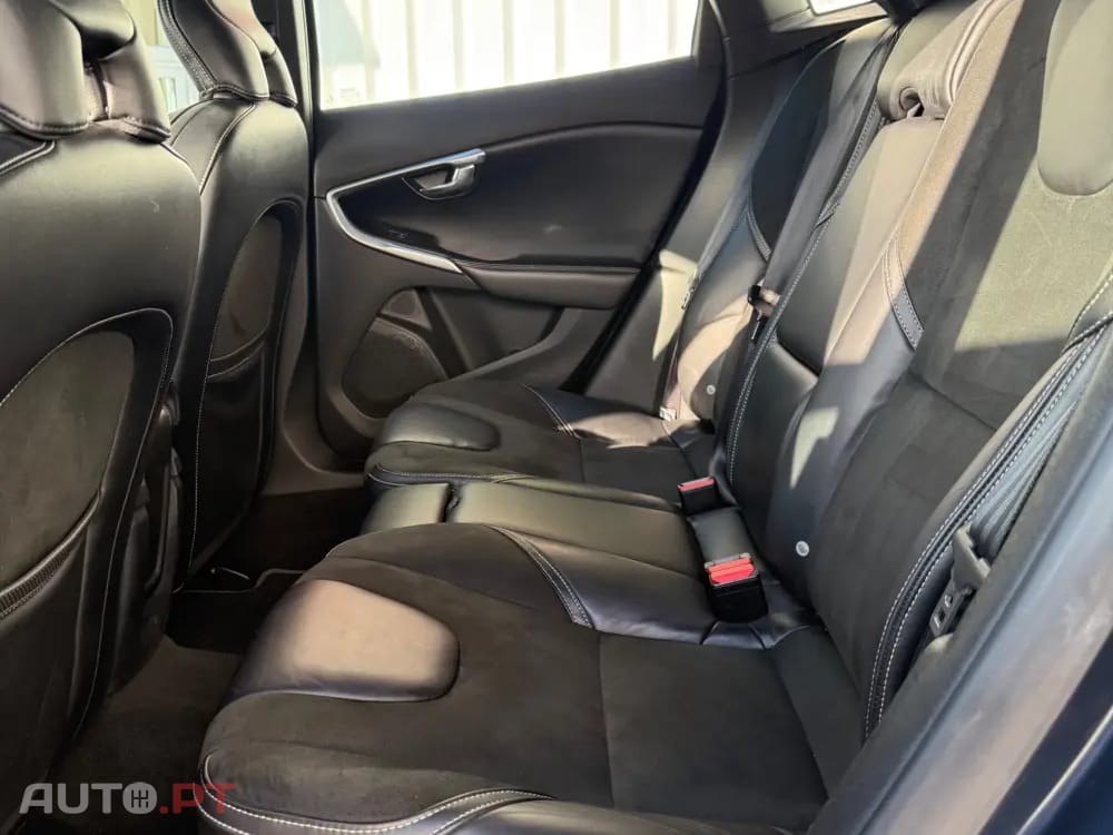 Volvo V40 1.6 D2 R-Design Momentum