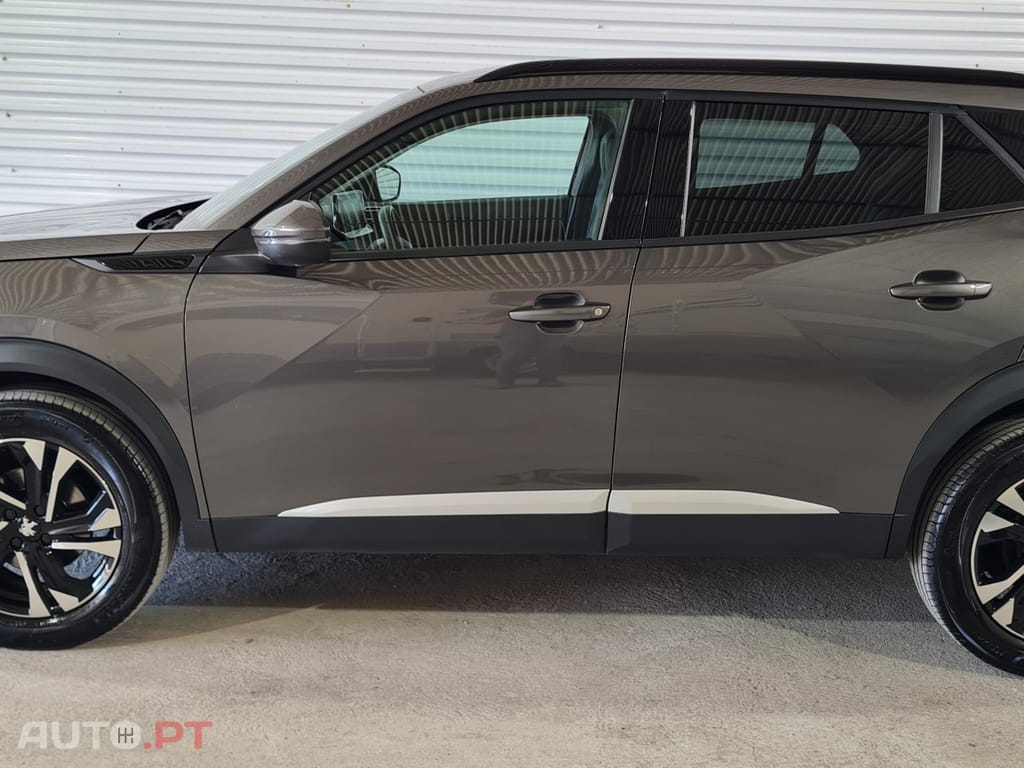 Peugeot E-2008 50 kWh Allure
