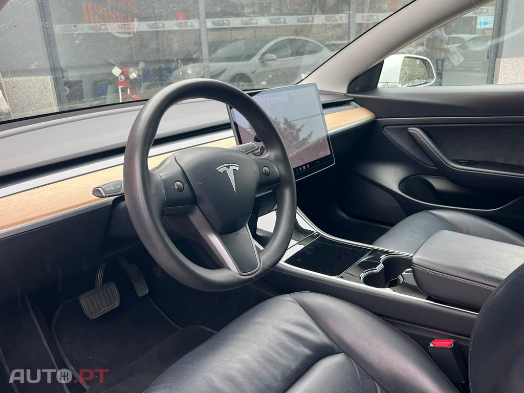 Tesla Model 3 Standard RWD Plus
