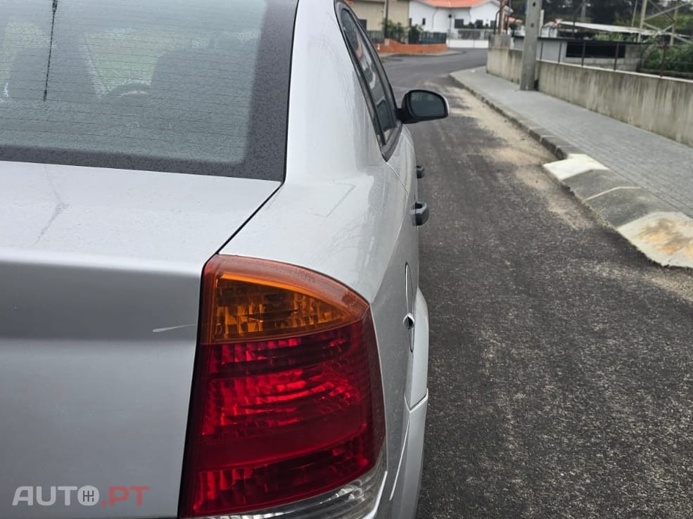 Opel Vectra 2.0 DTi Elegance