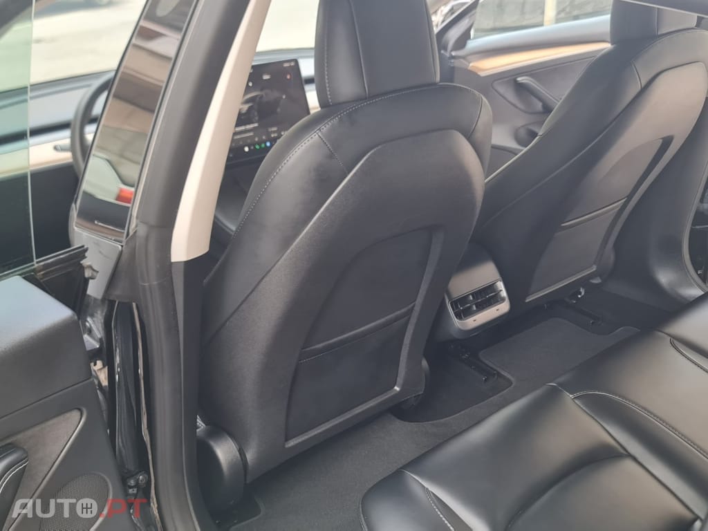 Tesla Model 3 Long Range RWD