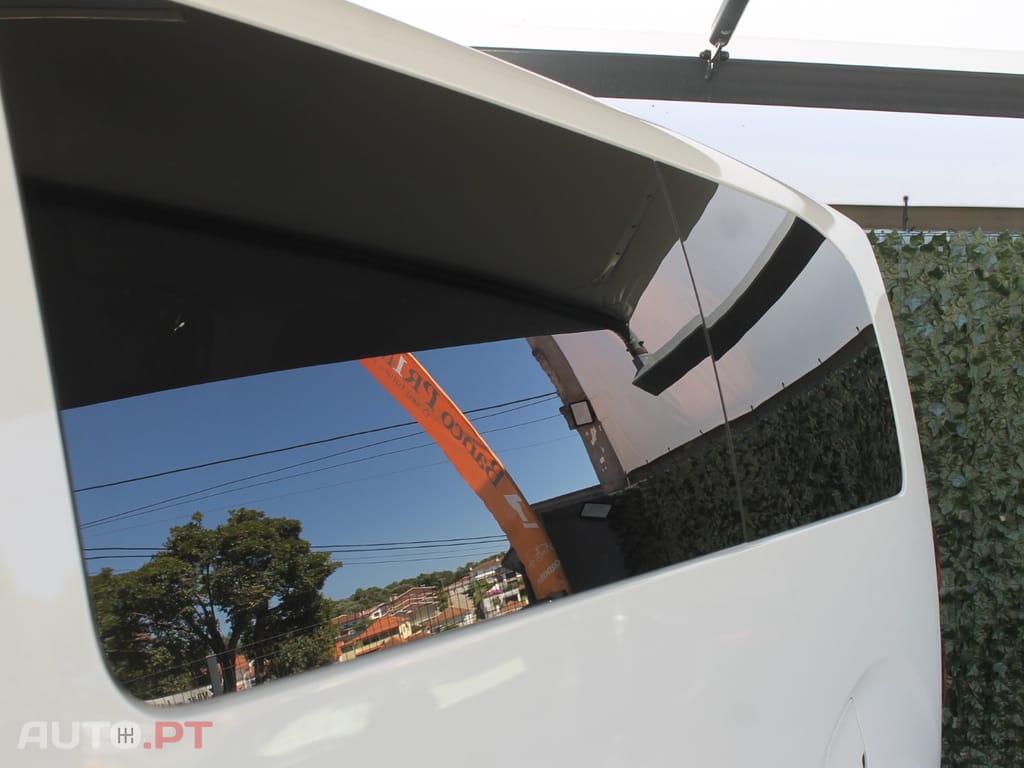 Peugeot Traveller 1.6 BlueHDi L2H1 Business Standard