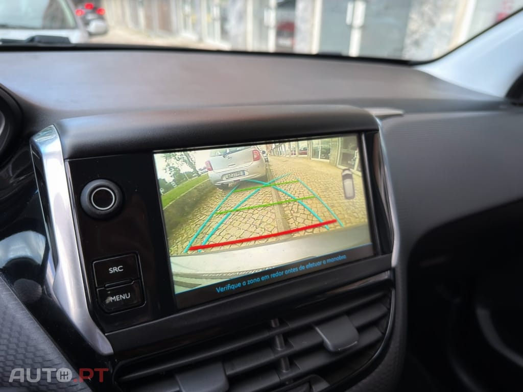Peugeot 208 1.2 PureTech Signature