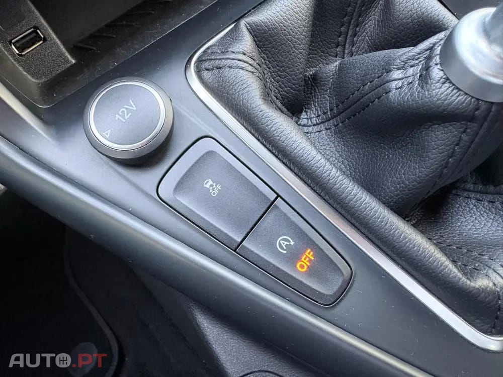 Ford Focus 2.0 EcoBoost ST c/ Pack Pele Desportiva