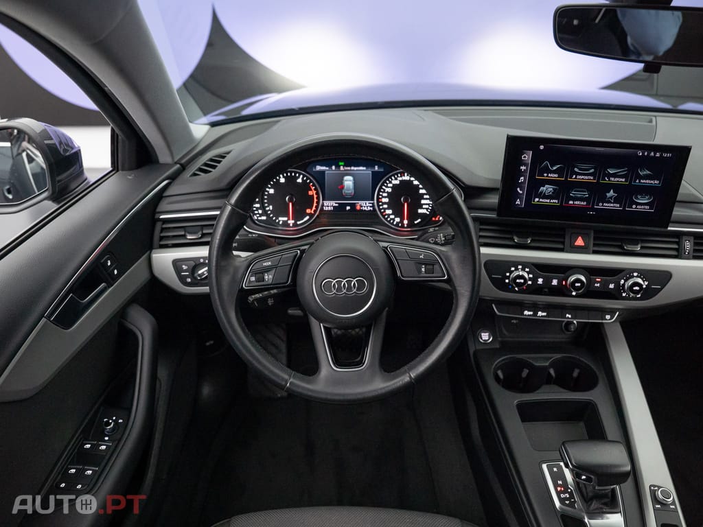 Audi A4 Avant 30 TDI S tronic