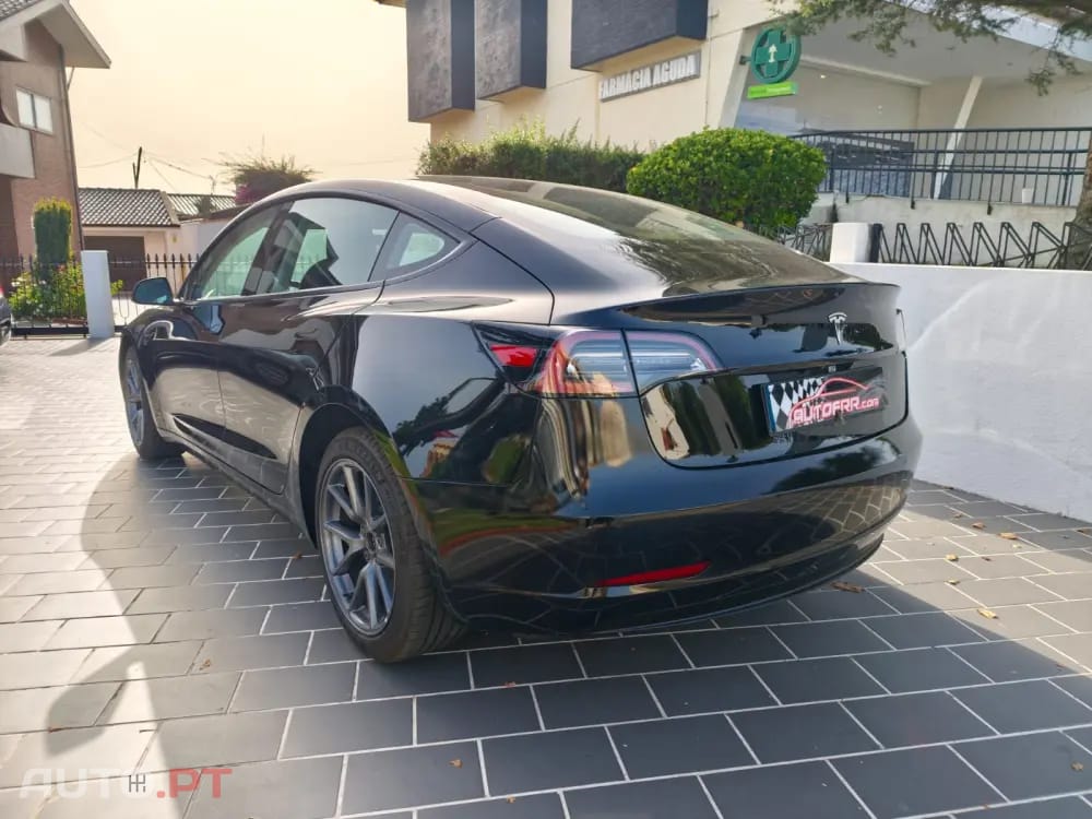 Tesla Model 3 Tração Traseira Premium