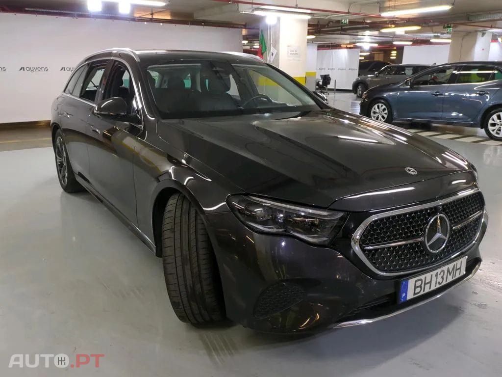 Mercedes-Benz E 300 Standard