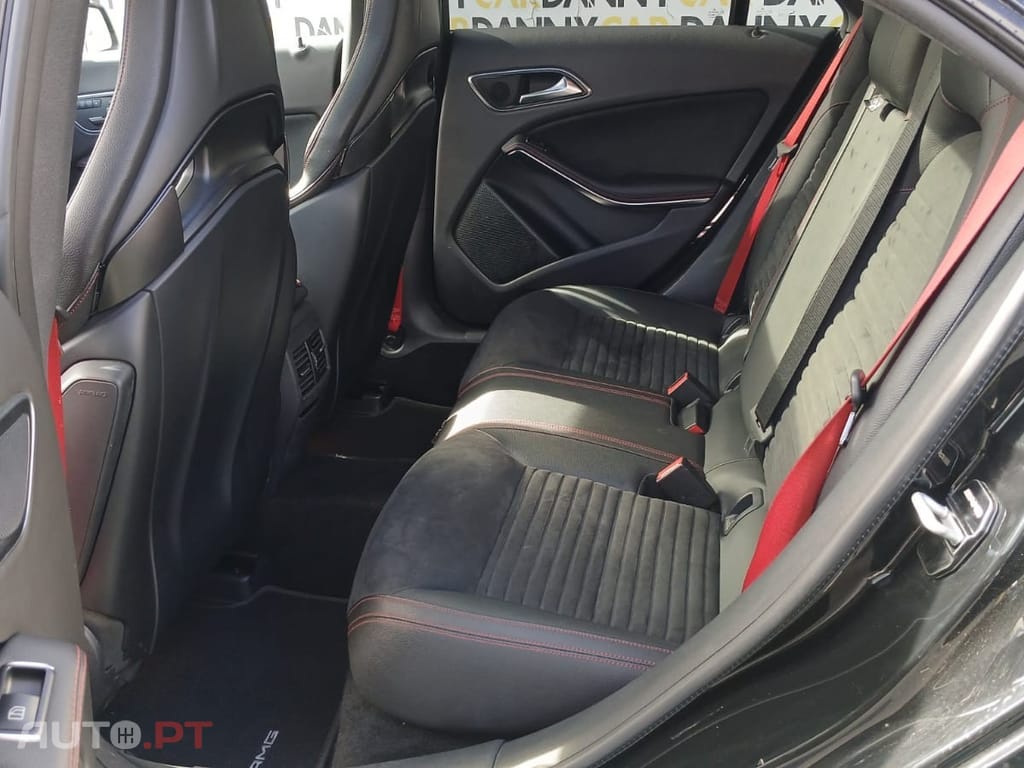 Mercedes-Benz CLA 45 AMG Performance