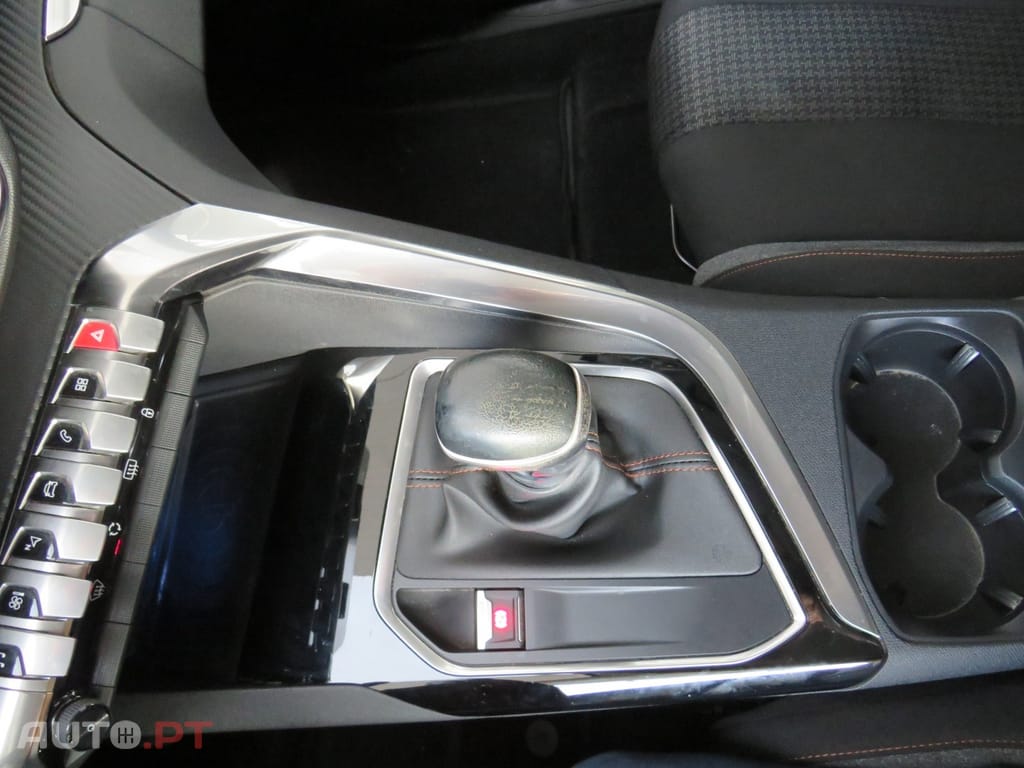 Peugeot 3008 1.5 BlueHDi Active