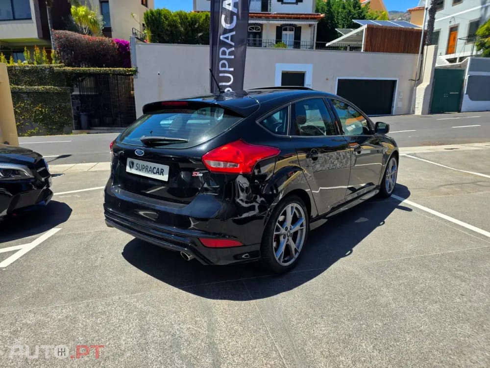 Ford Focus 2.0 TDCi ST-Line