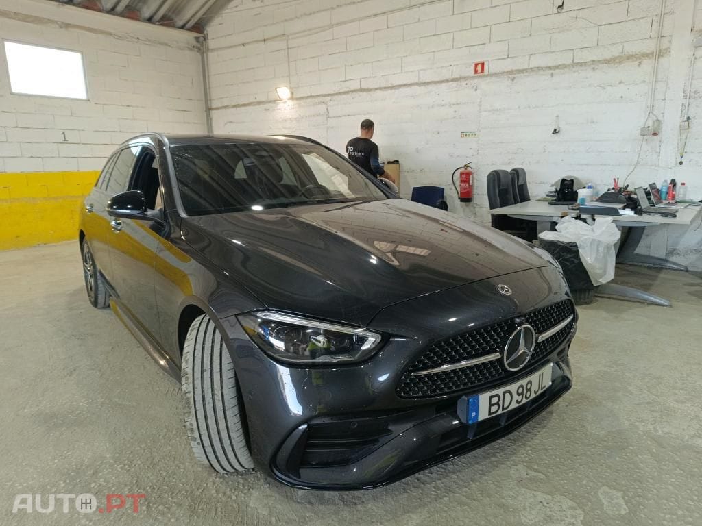 Mercedes-Benz C 300 e AMG Line