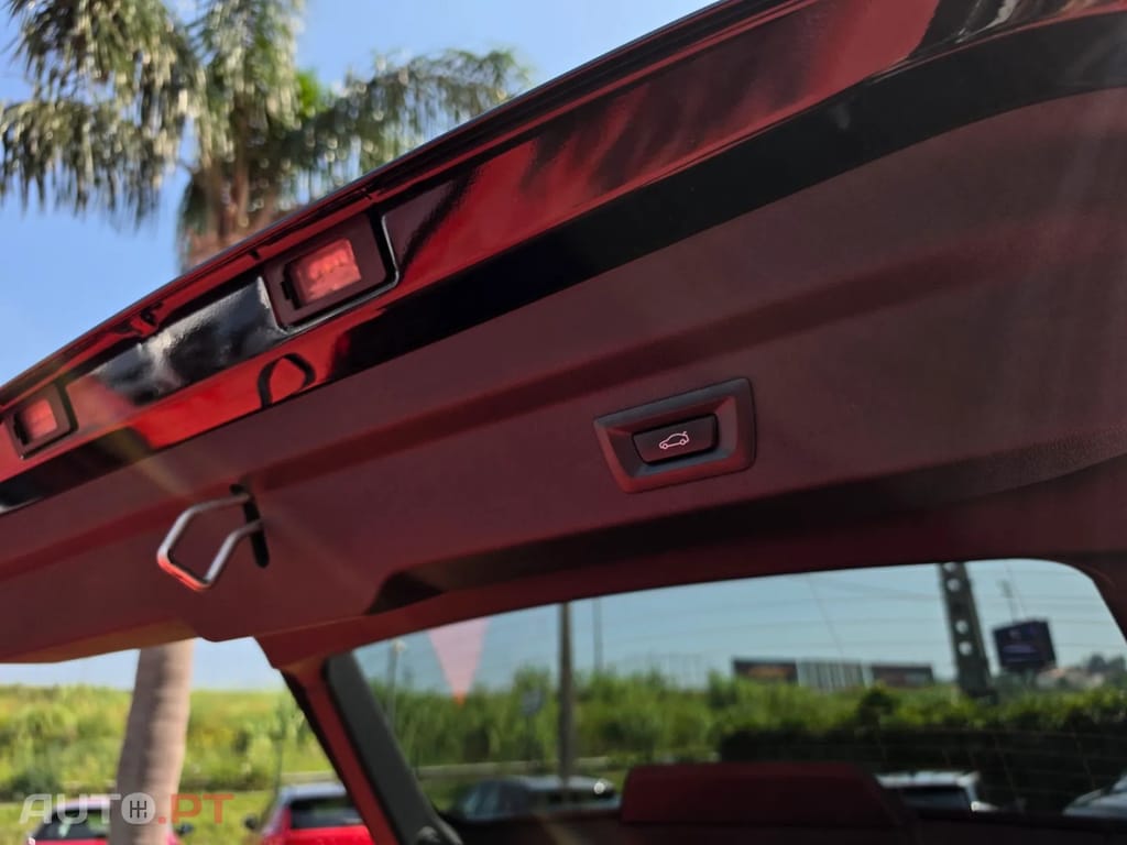 BMW iX2 eDrive20 Pack Desportivo M — fotografia 6