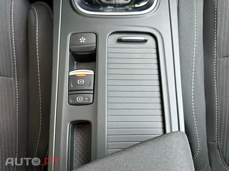 Renault Mégane Sport Tourer 1.6 E-Tech Hybrid