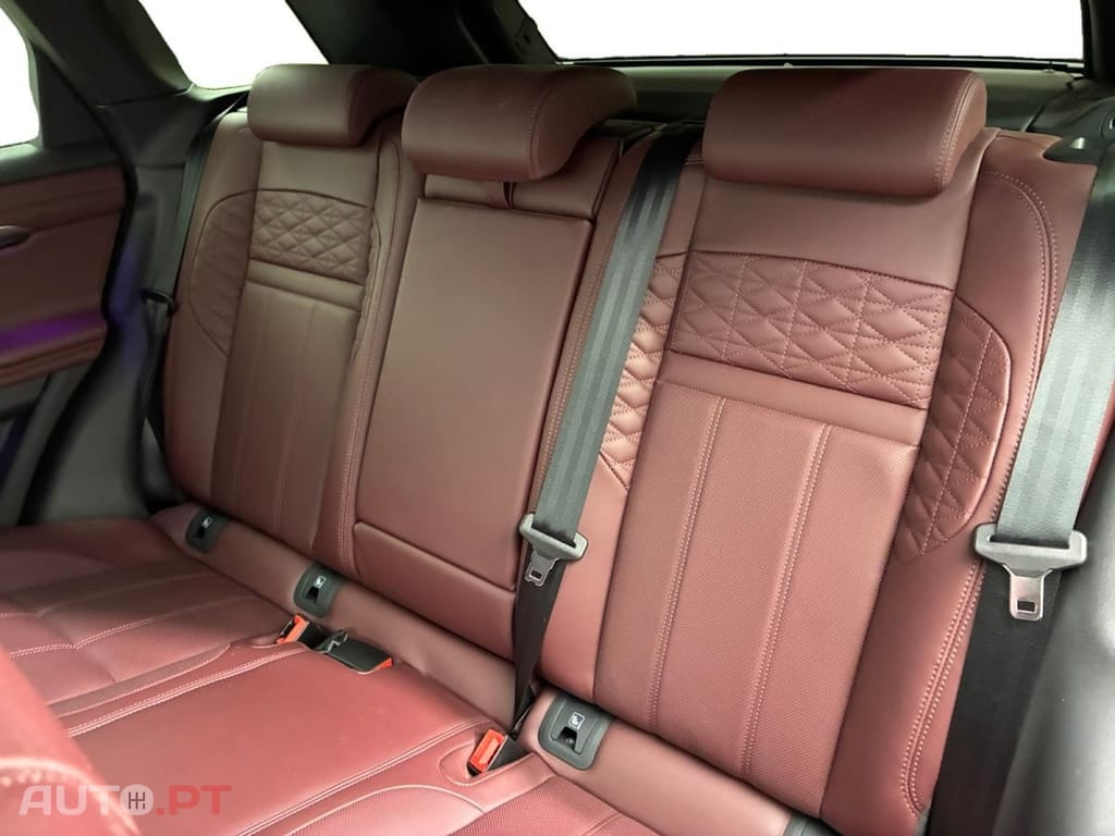 Land Rover Evoque 1.5 P300e AWD R-Dynamic Autobiography