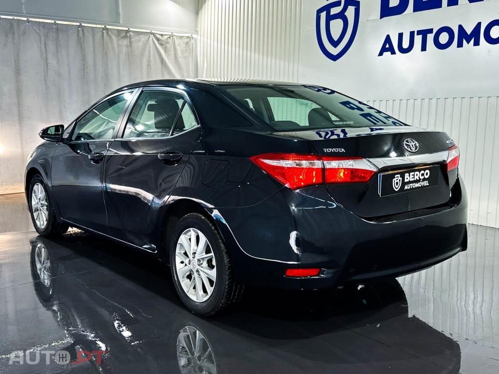 Toyota Corolla 1.4 D-4D Exclusive +Navi MM