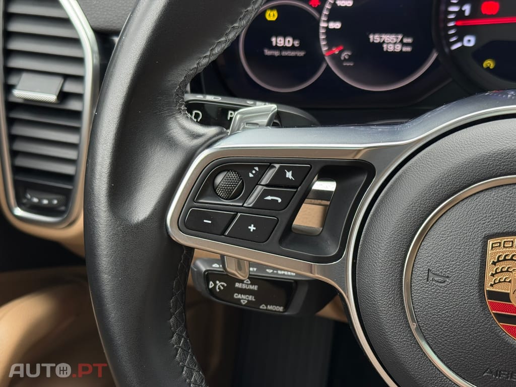 Porsche Cayenne Standard
