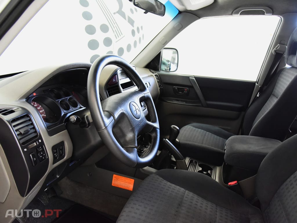 Mitsubishi Pajero 3.2 DI-D GLS Longo