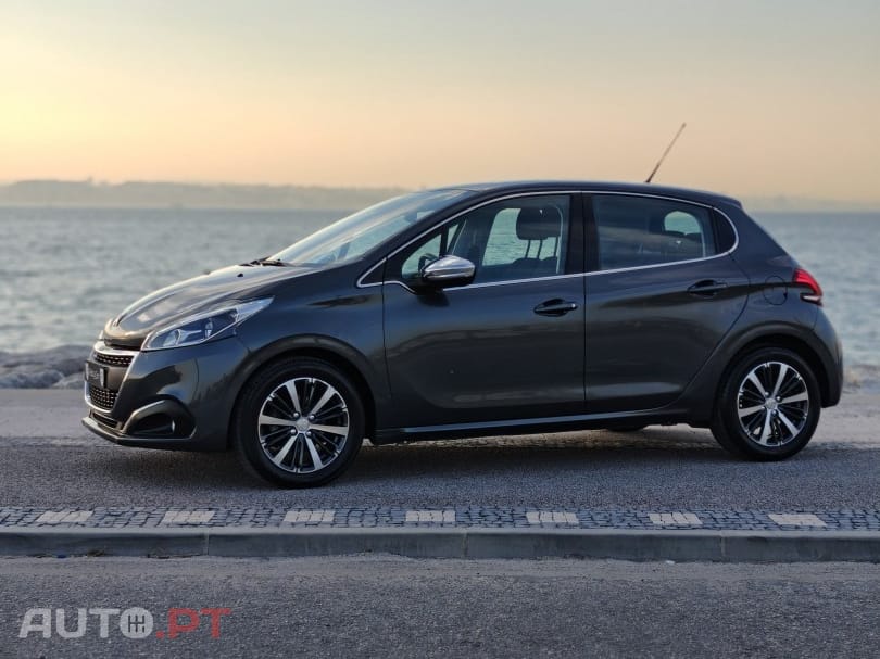 Peugeot 208 1.2 PureTech Allure EAT6