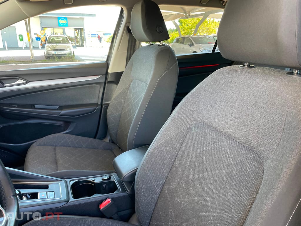 Volkswagen Golf Variant 1.5 eTSI OPF DSG Life