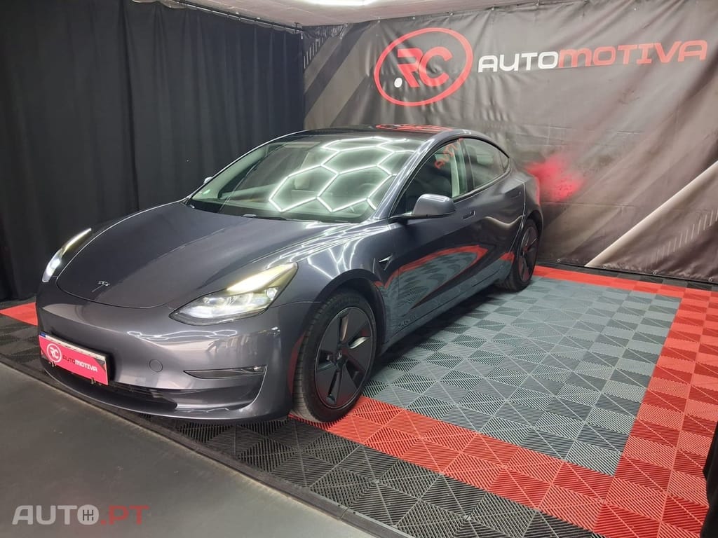 Tesla Model 3 Long-Range Dual Motor AWD