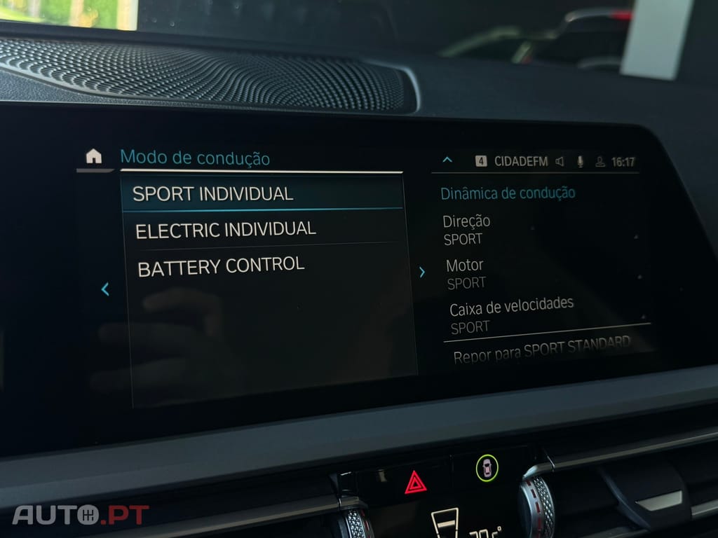 BMW 330 e Touring Auto