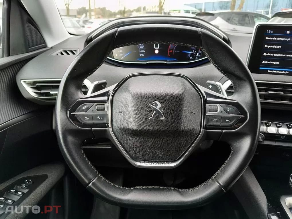 Peugeot 3008 1.5 BlueHDi Allure EAT8