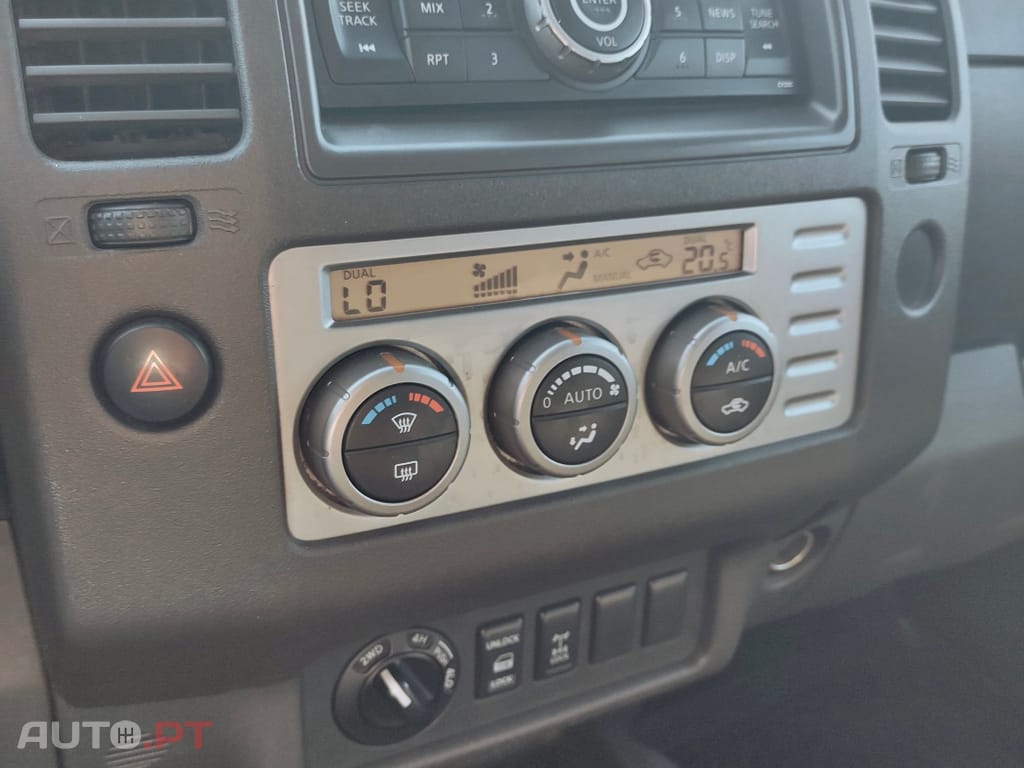 Nissan Navara 2.5 dCi CD LE Premium