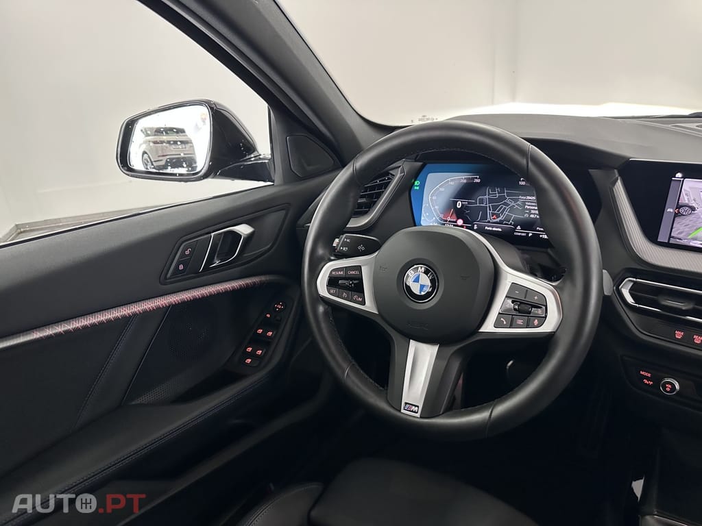 BMW 118 i Pack Desportivo M Auto