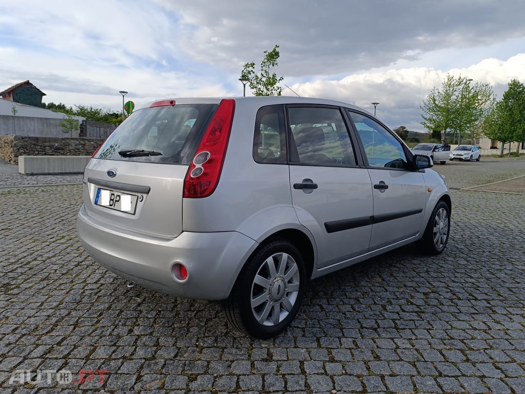Ford Fiesta 1.25 First Edition - Um dono