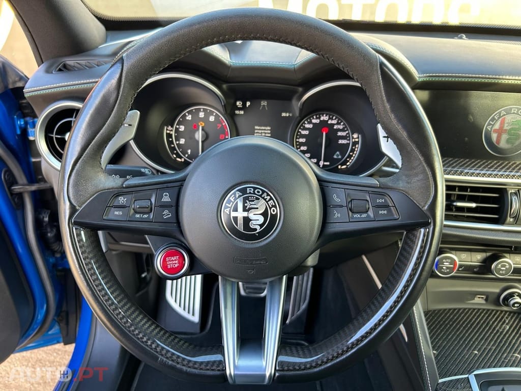 Alfa Romeo Stelvio V6 2.9 Bi-Turbo AT8-Q4 Quadrifoglio