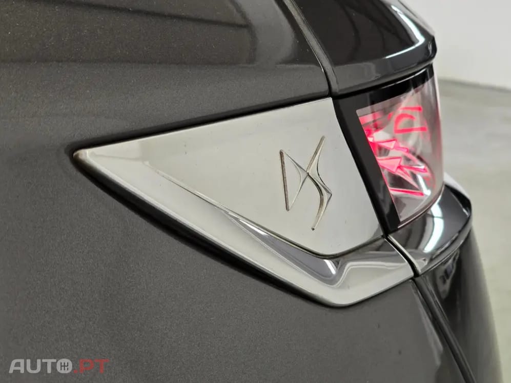 DS DS7 Crossback E-Tense Bastille+ EAT8