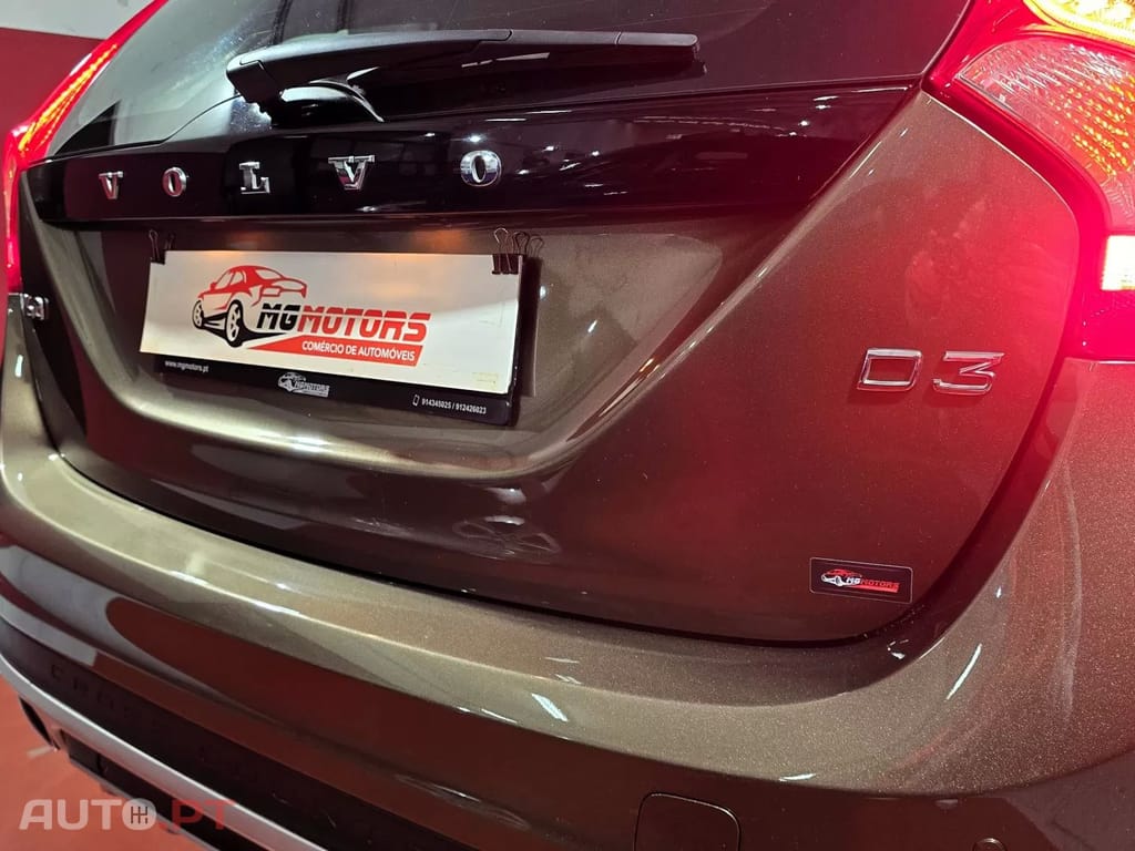 Volvo V60 Cross Country 2.0 D3 Momentum