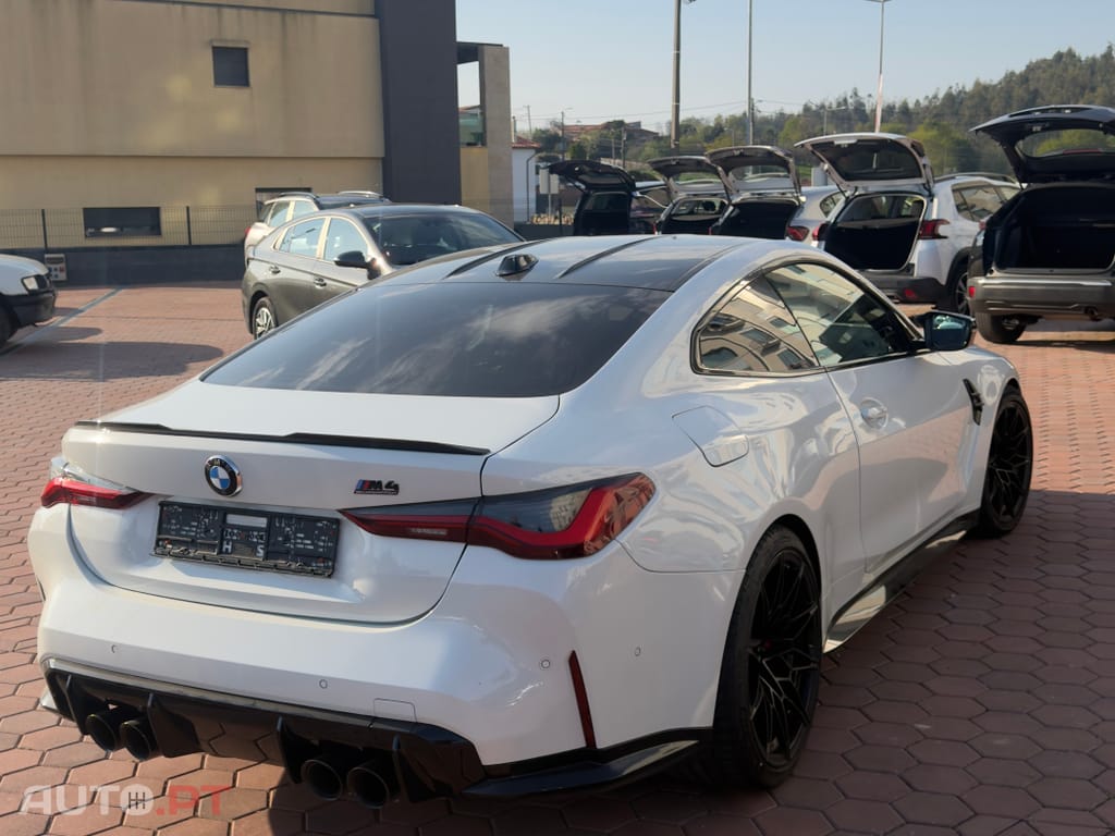 BMW M4 X-DRIVE CARBONO