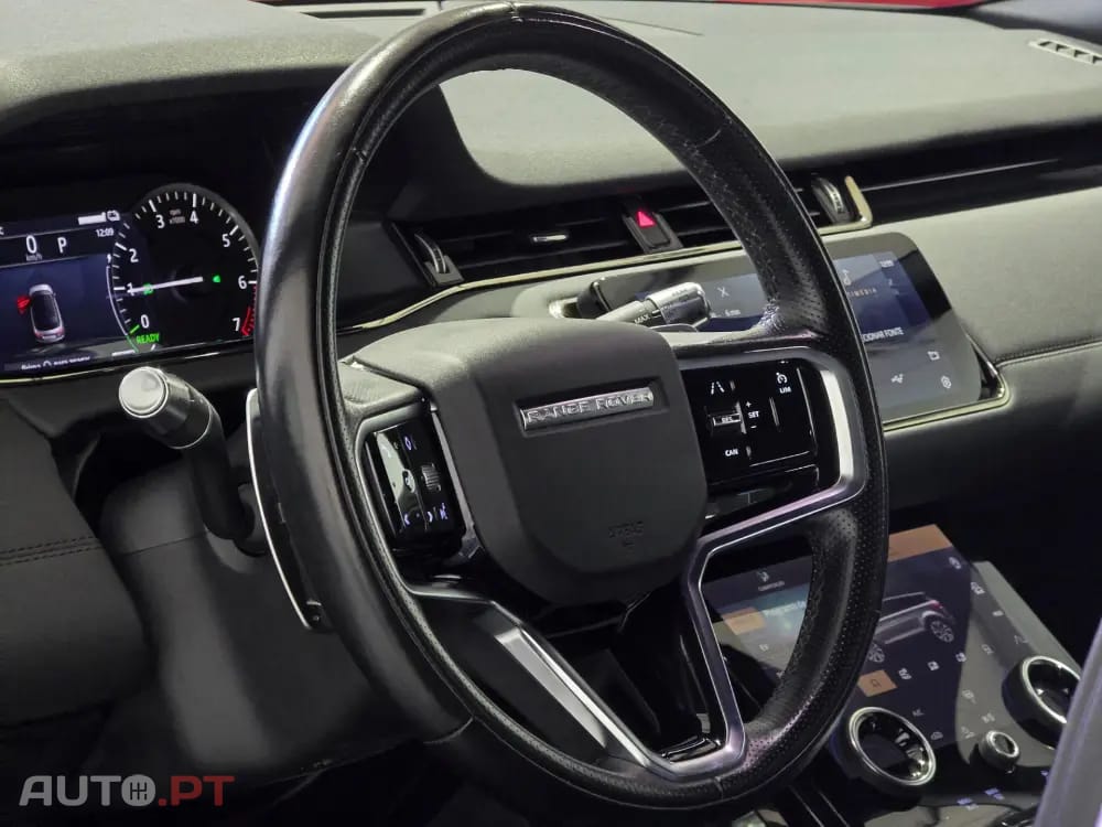 Land Rover Evoque P300e R-Dynamic
