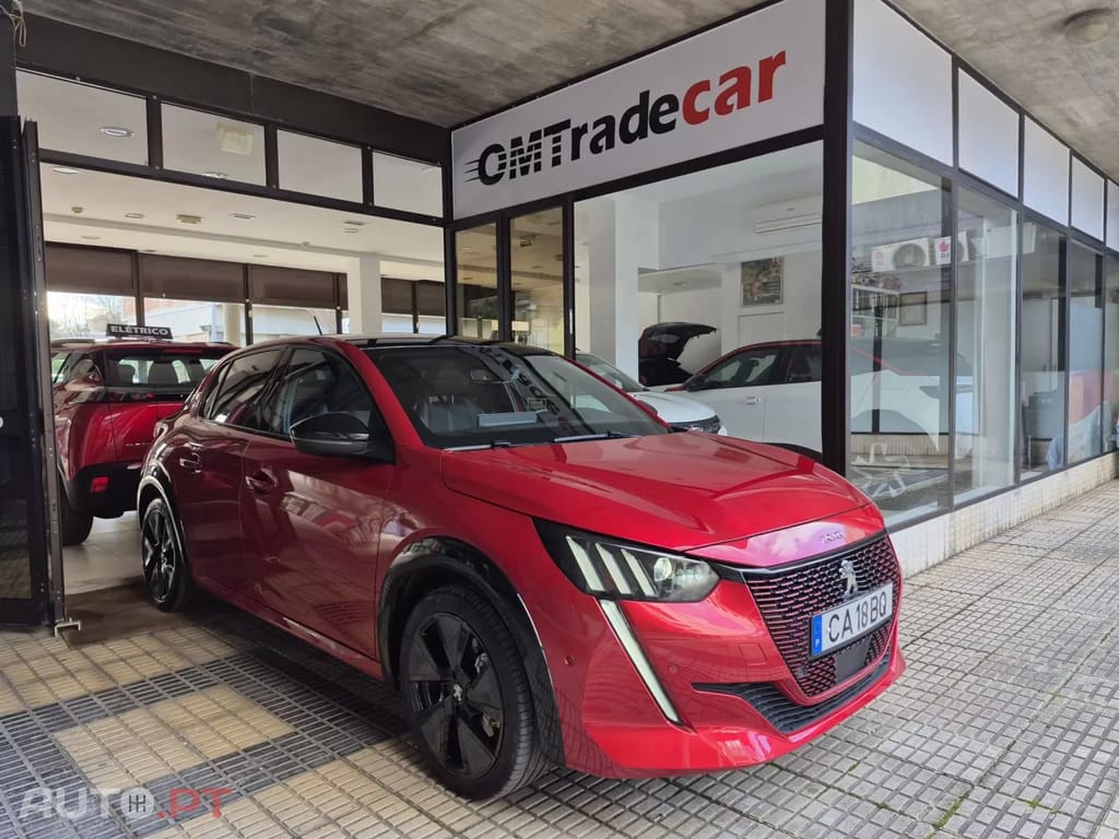 Peugeot E-208 50 kWh GT
