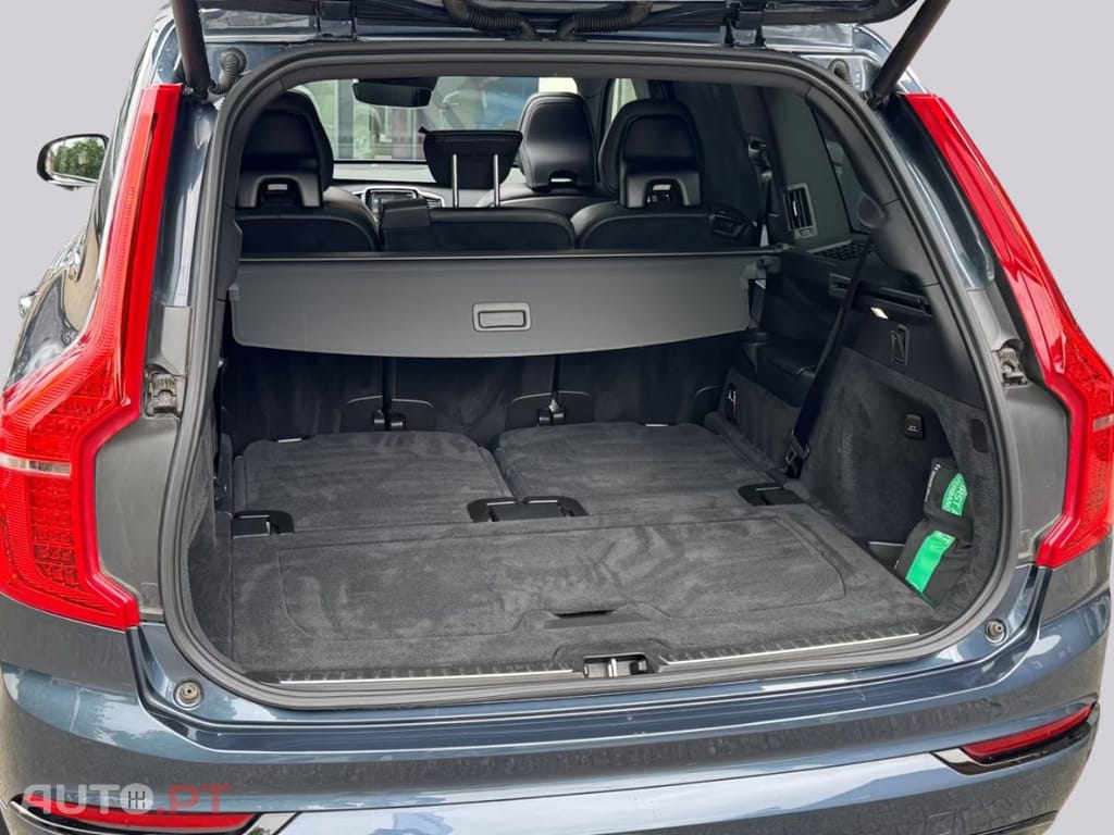 Volvo XC90 T8 R  I.V.A DEDUTIVEL