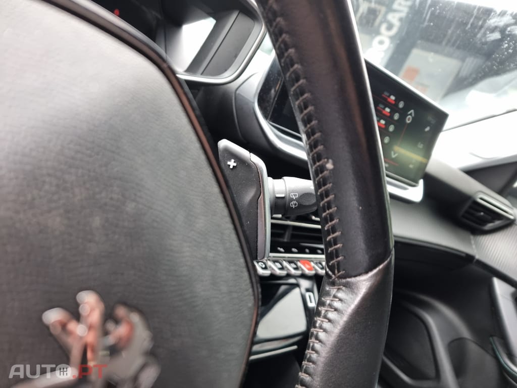 Peugeot 2008 1.5 BlueHDi Allure Pack EAT8