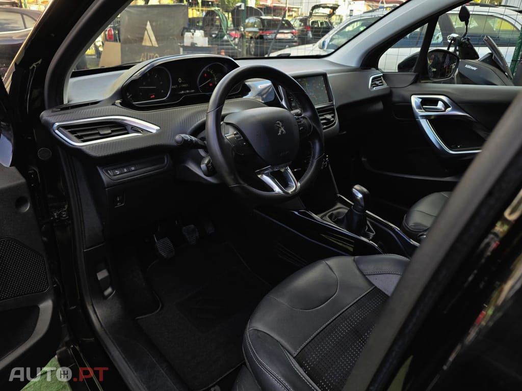 Peugeot 2008 1.6 BlueHDi Allure