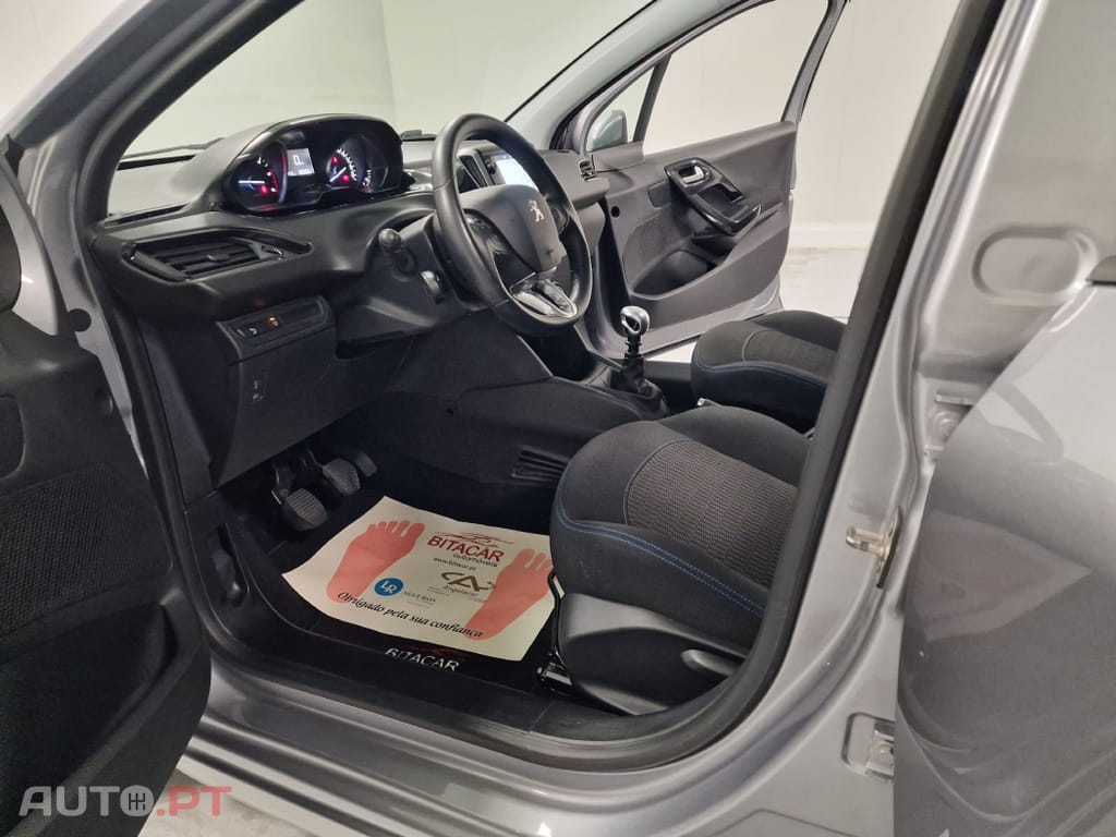Peugeot 208 1.5 BLUEHDI 102CV SIGNATURE GPS CAMARA TRASEIRA