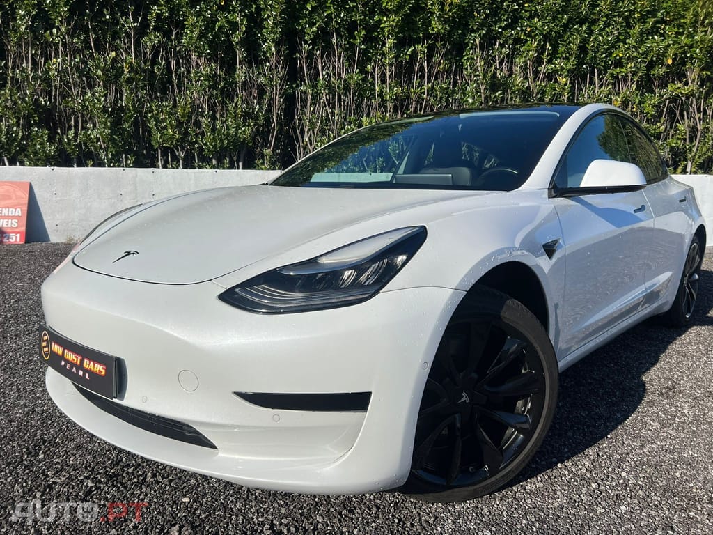 Tesla Model 3 Tração Traseira