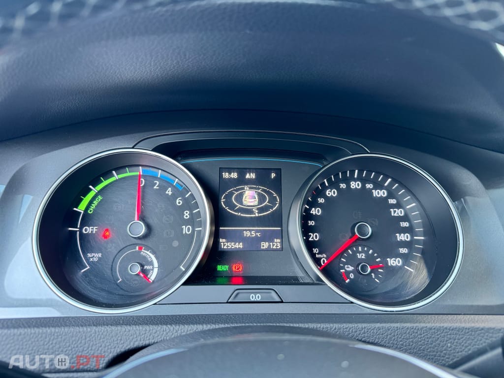 Volkswagen e-Golf AC/DC