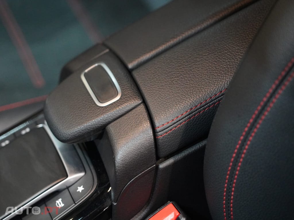 Mercedes-Benz A 180 d AMG Line