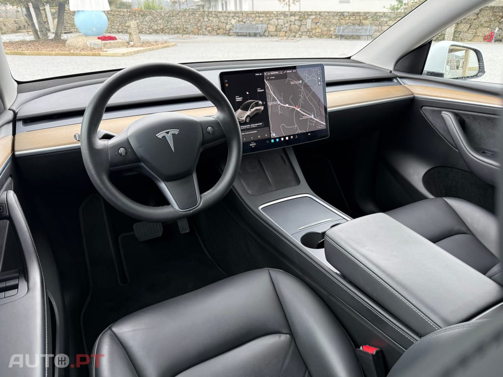 Tesla Model Y Long Range Dual Motor AWD