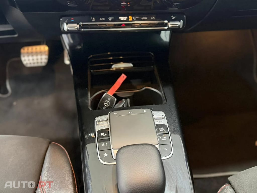 Mercedes-Benz CLA 180 180 d Shooting Brake AMG Line auto